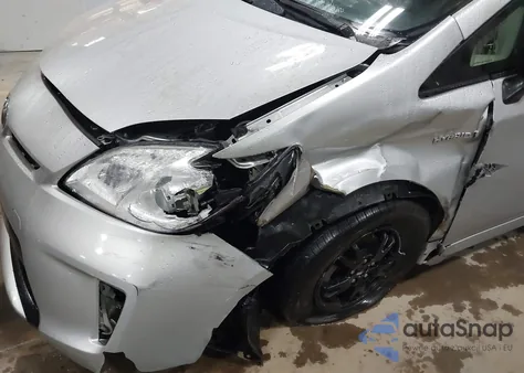 2014 Toyota Prius Three из США, поврежденный, VIN JTDKN3DU6E1751100